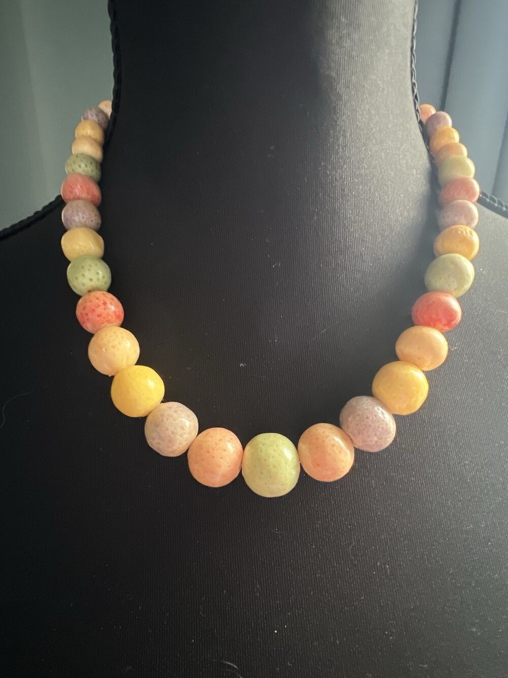 Vintage Colorful 1970’s Lava Rock Stone Beaded Necklace 18”